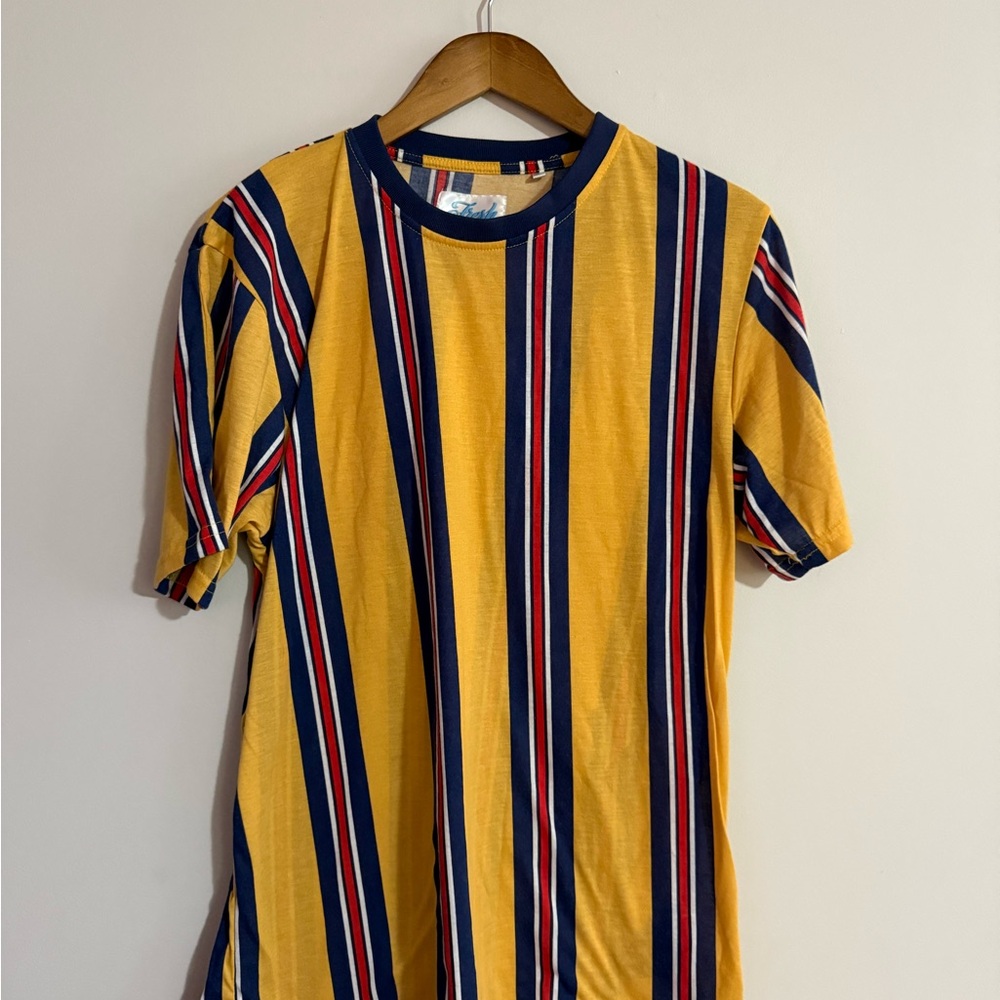 Fresh Retro 90s Style T Shirt Mens Size Large